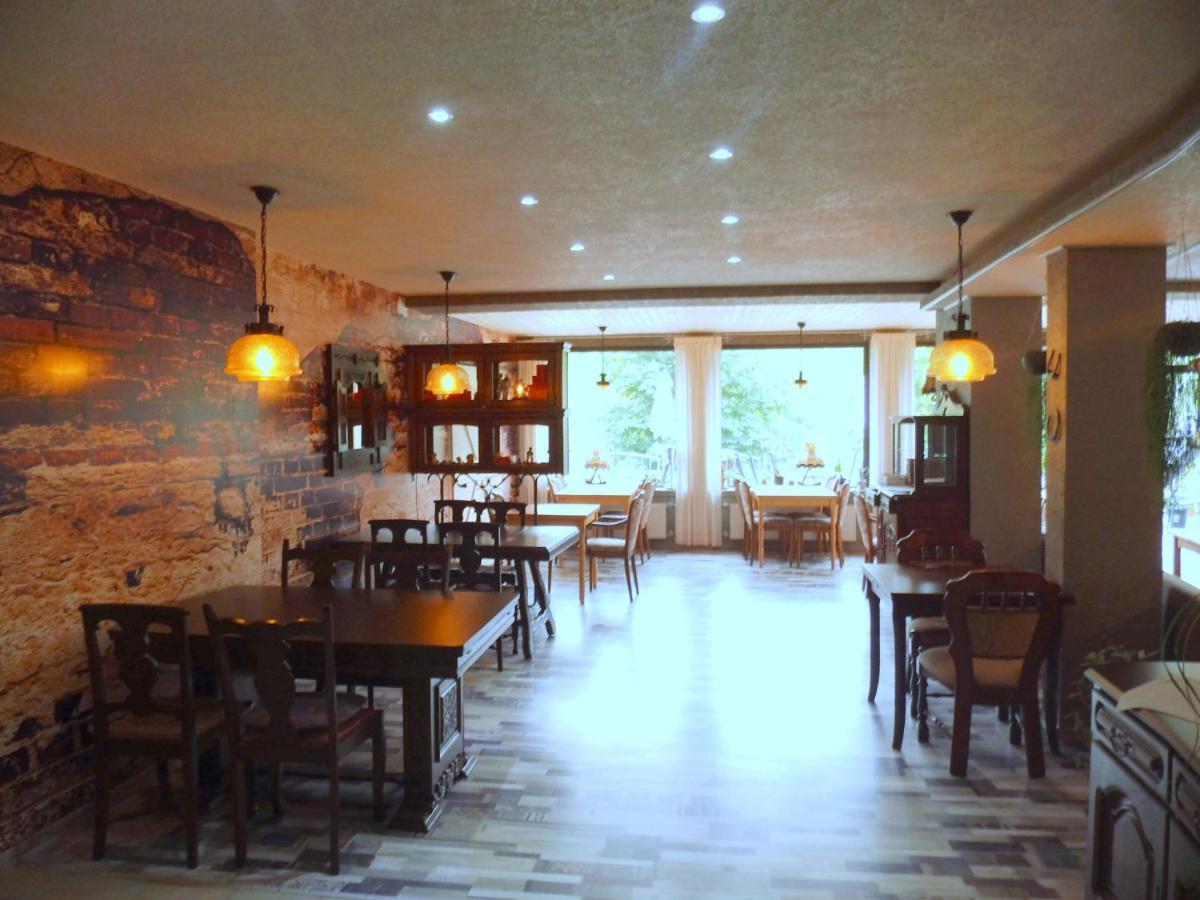 Hotel Restaurant Zum Valwiger Herrenberg Dış mekan fotoğraf