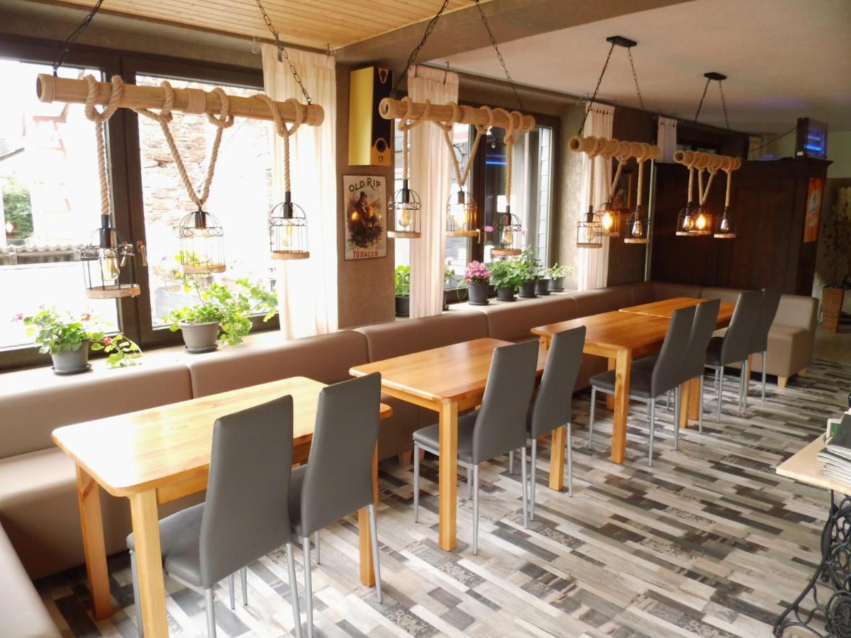 Hotel Restaurant Zum Valwiger Herrenberg Dış mekan fotoğraf