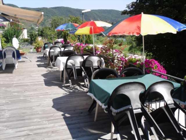 Hotel Restaurant Zum Valwiger Herrenberg Dış mekan fotoğraf