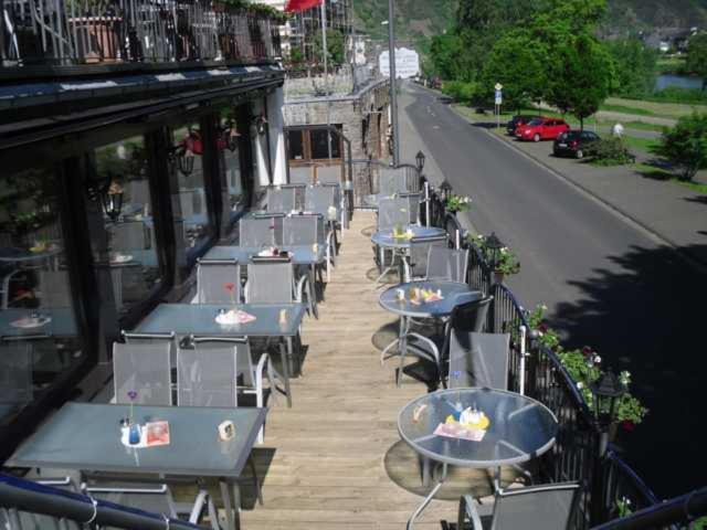 Hotel Restaurant Zum Valwiger Herrenberg Dış mekan fotoğraf