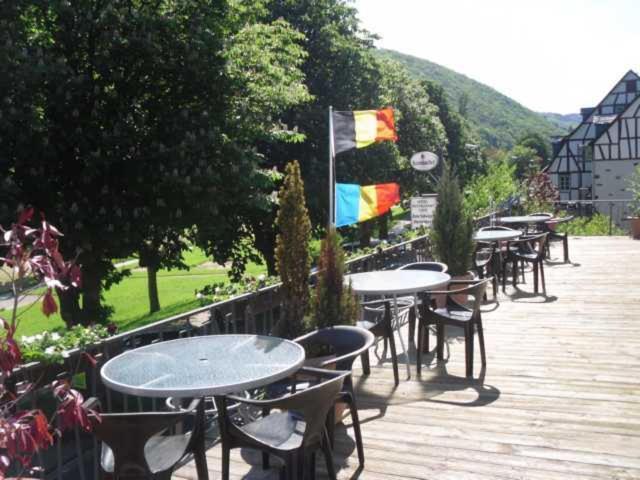 Hotel Restaurant Zum Valwiger Herrenberg Dış mekan fotoğraf